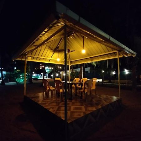 Hangout Kalyanpur Exterior photo