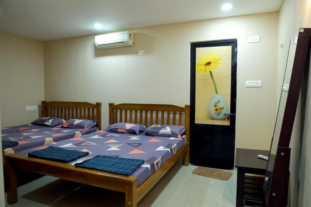 Hangout Kalyanpur Exterior photo