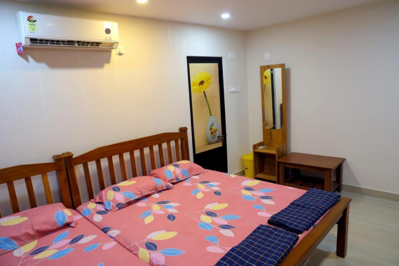 Hangout Kalyanpur Exterior photo