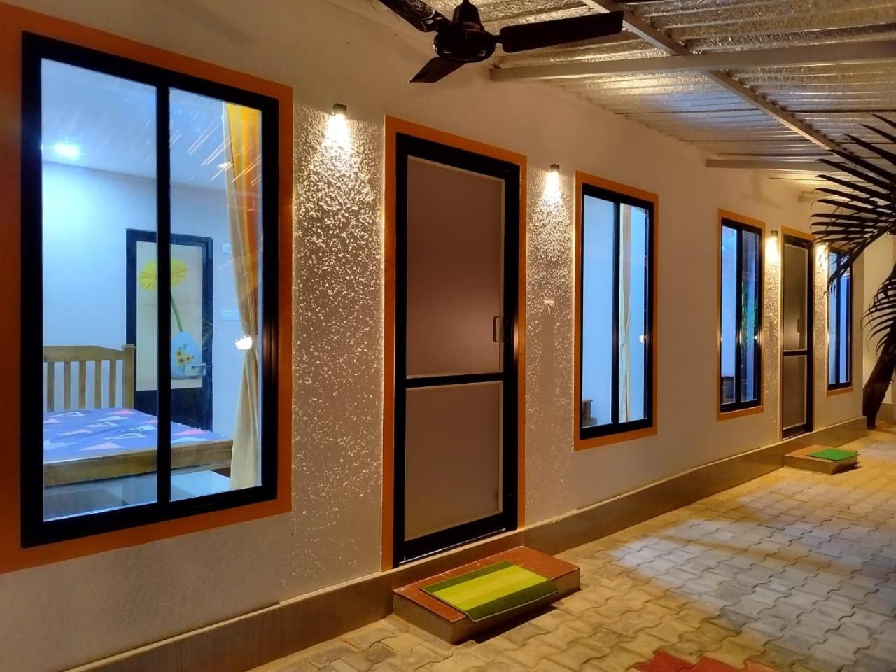 Hangout Kalyanpur Exterior photo